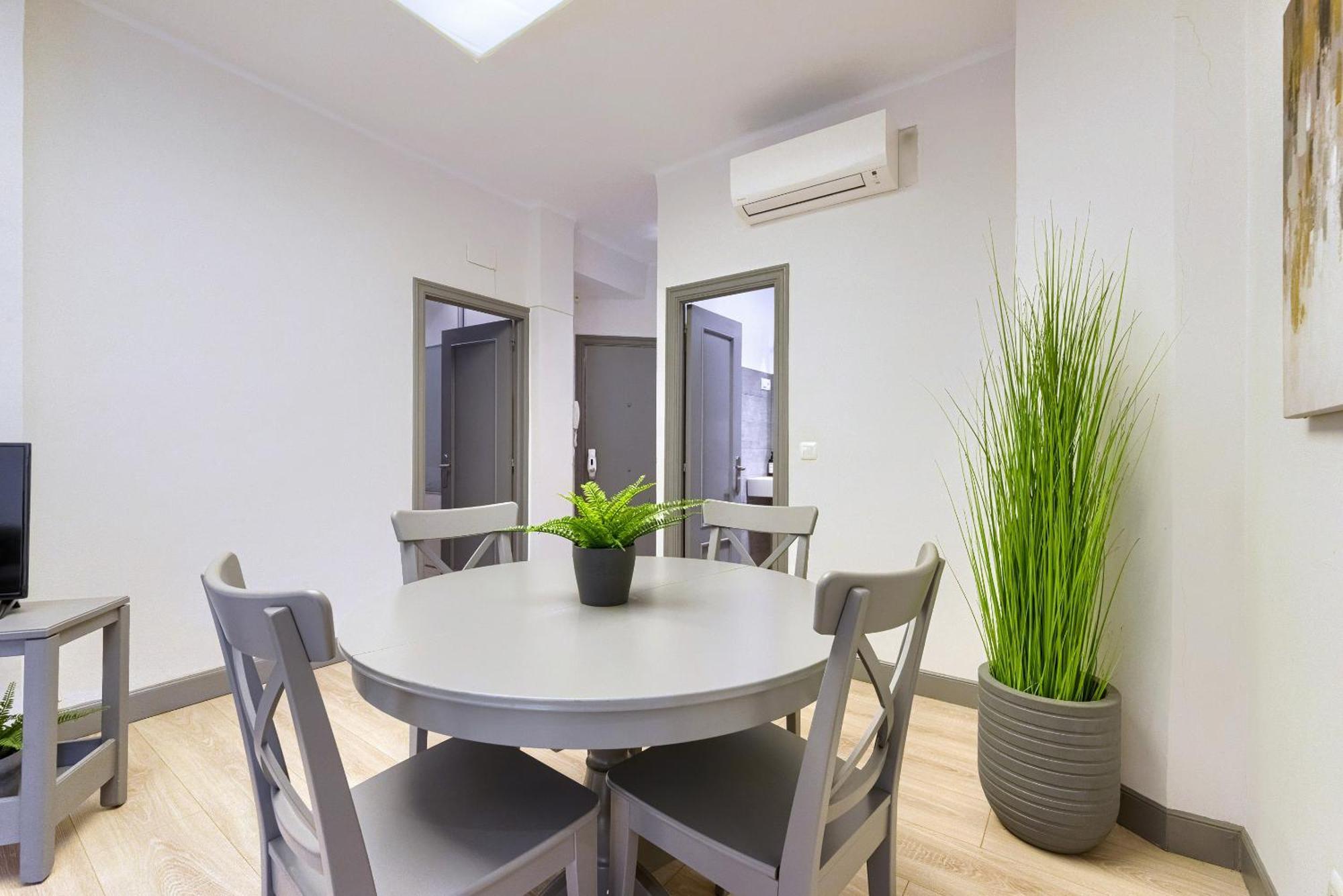 Апартаменты Tristan Vivienda Turistica De Diseno Con Ac Бильбао Экстерьер фото
