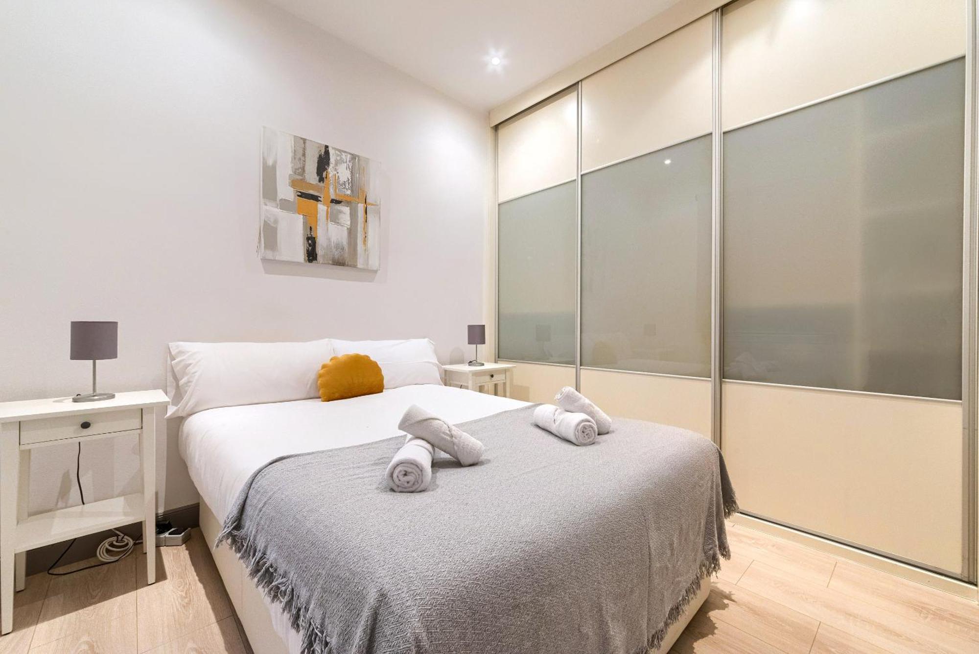Апартаменты Tristan Vivienda Turistica De Diseno Con Ac Бильбао Экстерьер фото